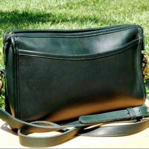 Vtg COACH Zip Top Taylor Crossbody Bag in Forest green